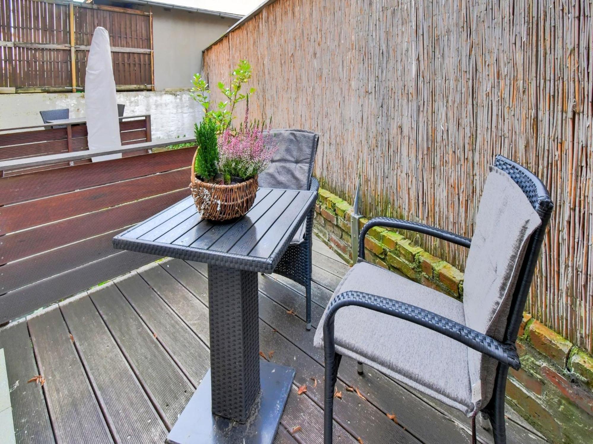 Modern Apartment In Wismar With Private Terrace Buitenkant foto